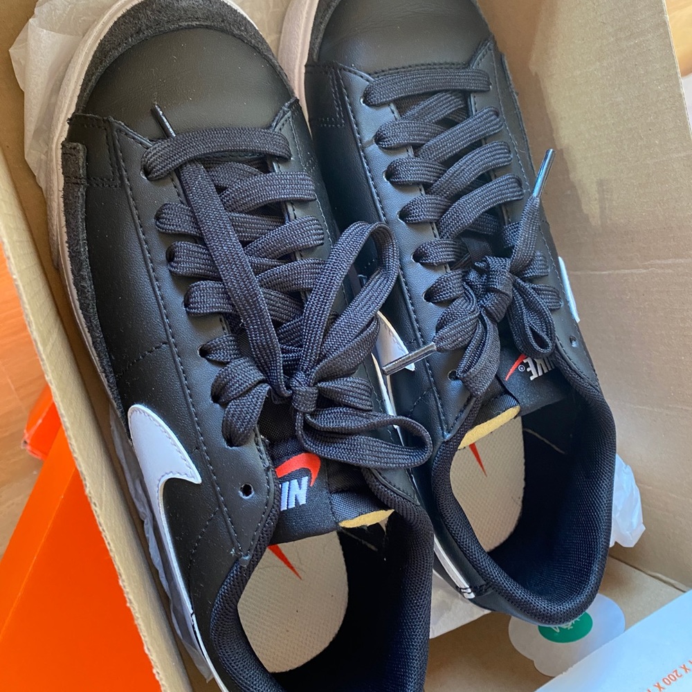 Wmns Nike Blazer Platform Sneaker sz8